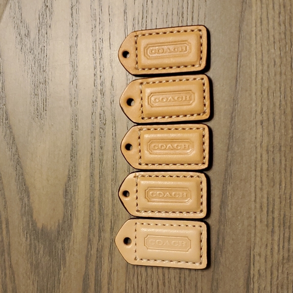 Coach Light Tan xsmall Leather Hangtag - Picture 2 of 6